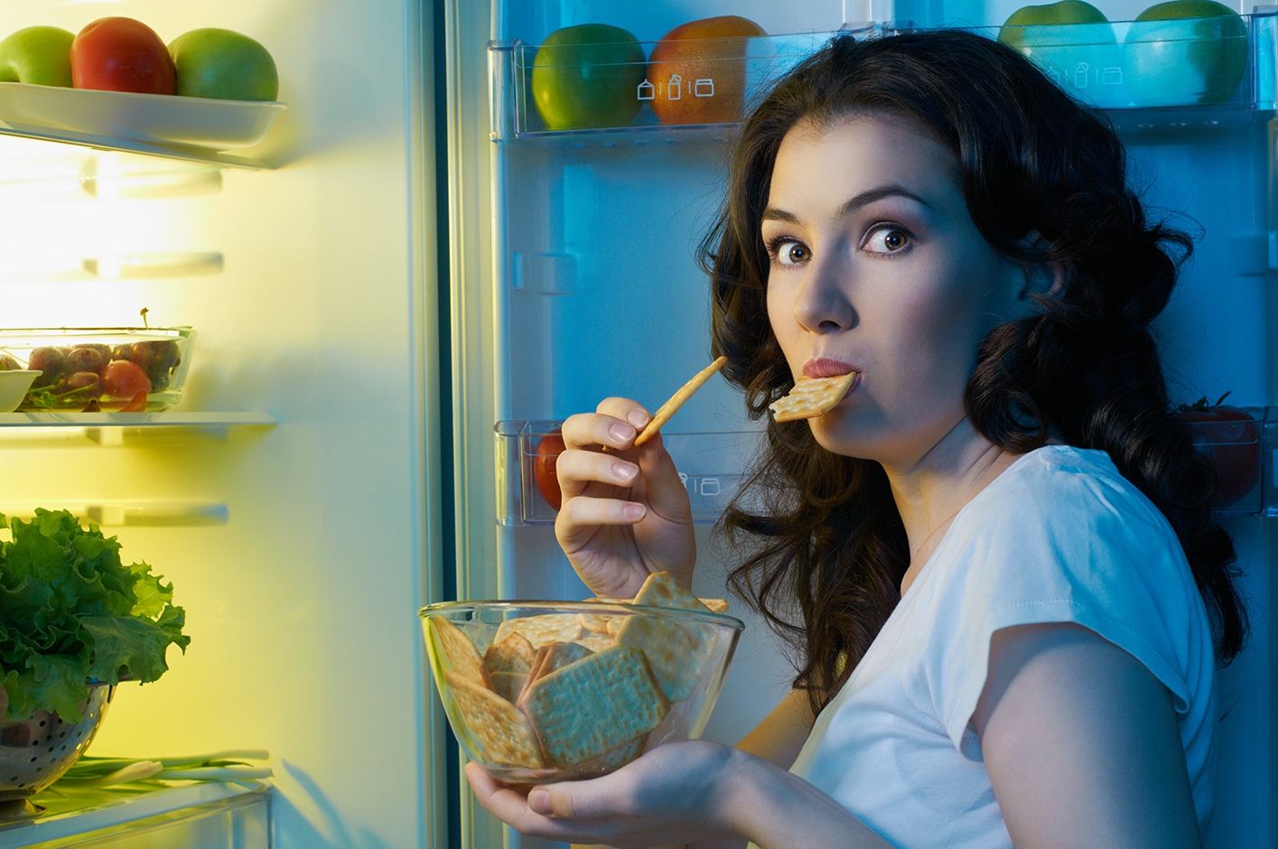 Is Late Night Eating Secretly Aging Your Skin?